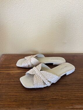 Calvin Klein Beachy Cream Woven Sandals - Size 8